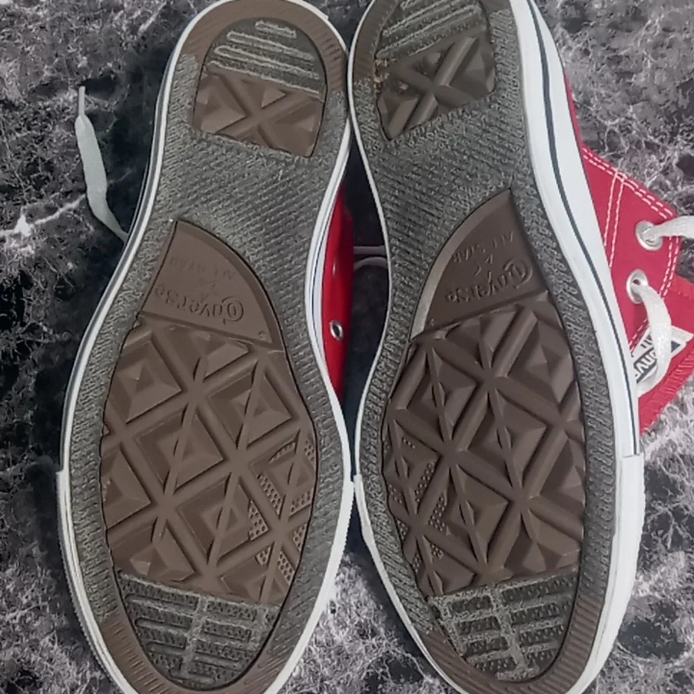 Converse Unisex Mens Size4/womens 6 Red/white Sneakers In Great Conditions - Picture 6 of 6